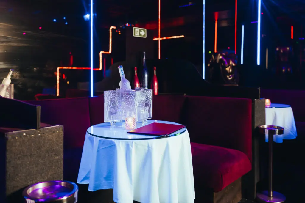 stripclub antwerp table